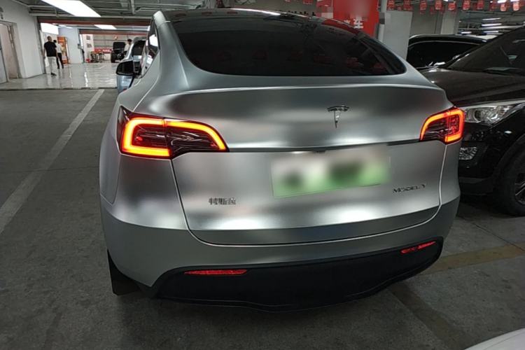 Used Tesla Model Y 2024 Long-Range All-Wheel-Drive Version Rear