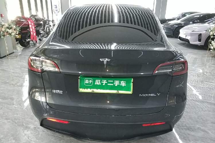 Used Tesla Model Y 2024 Long-Range All-Wheel-Drive Version Rear