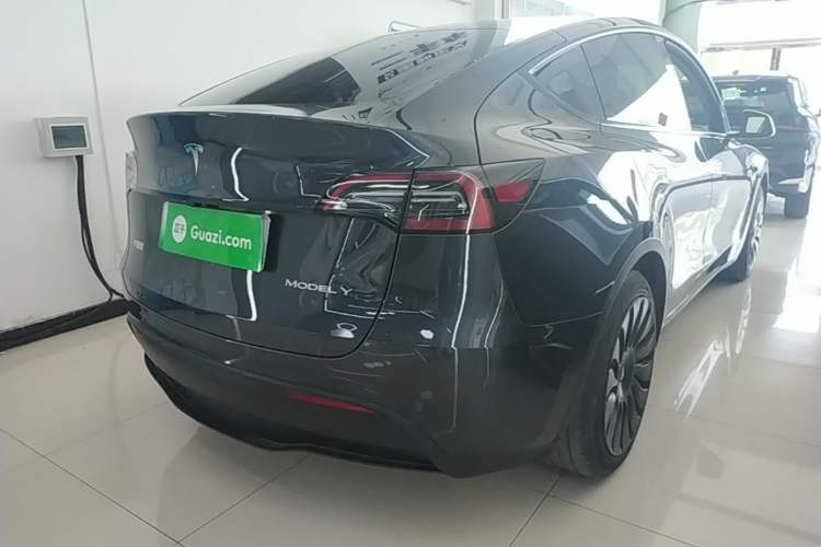 Used Tesla Model Y 2024 Rear-Wheel-Drive Version Rear Right 45 Deg