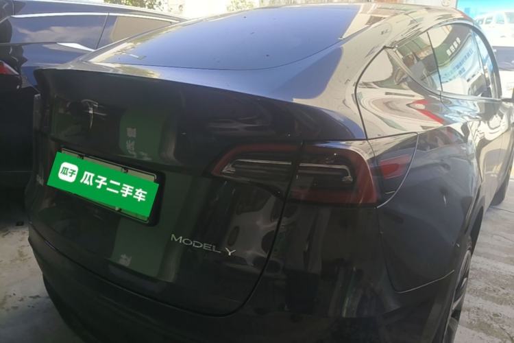 Used Tesla Model Y 2024 Long-Range All-Wheel-Drive Version Rear Right 45 Deg