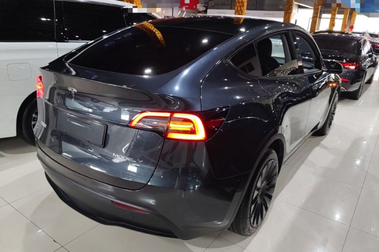 Used Tesla Model Y 2024 Rear-Wheel-Drive Version Rear Right 45 Deg