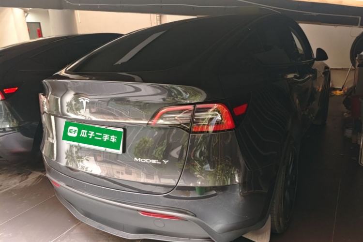 Used Tesla Model Y 2024 Rear-Wheel-Drive Version Rear Right 45 Deg