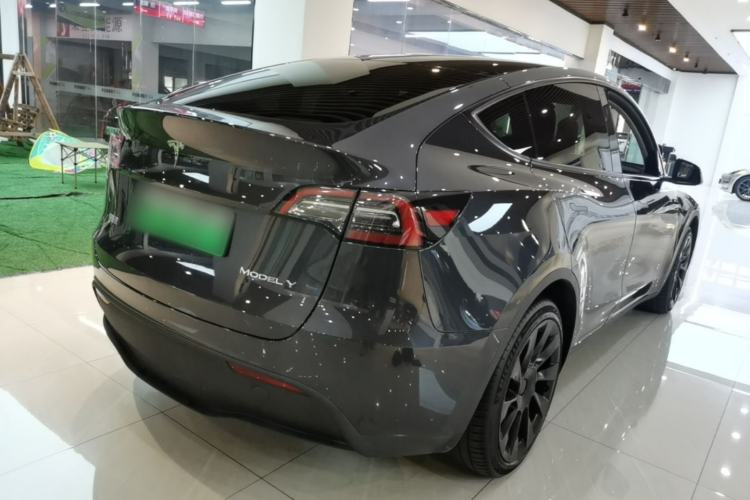 Used Tesla Model Y 2024 Rear-Wheel-Drive Version Rear Right 45 Deg