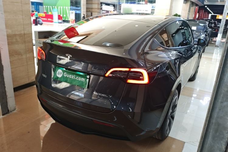 Used Tesla Model Y 2024 Rear-Wheel-Drive Version Rear Right 45 Deg