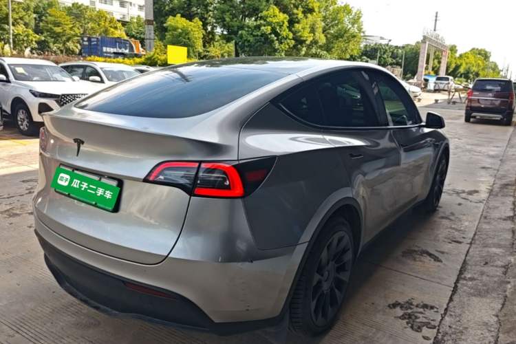 Used Tesla Model Y 2024 Rear-Wheel-Drive Version Rear Right 45 Deg