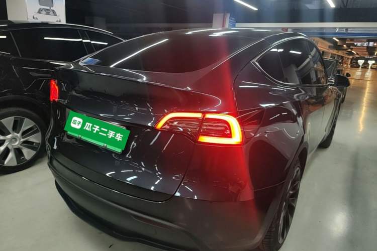 Used Tesla Model Y 2024 Rear-Wheel-Drive Version Rear Right 45 Deg