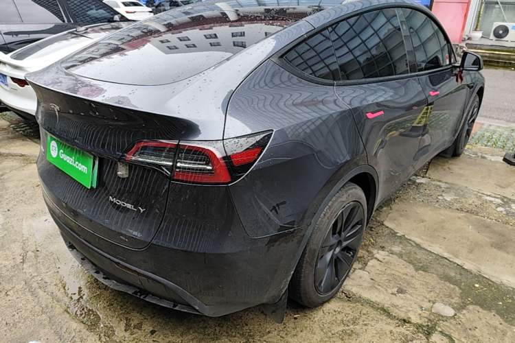 Used Tesla Model Y 2024 Rear-Wheel-Drive Version Rear Right 45 Deg