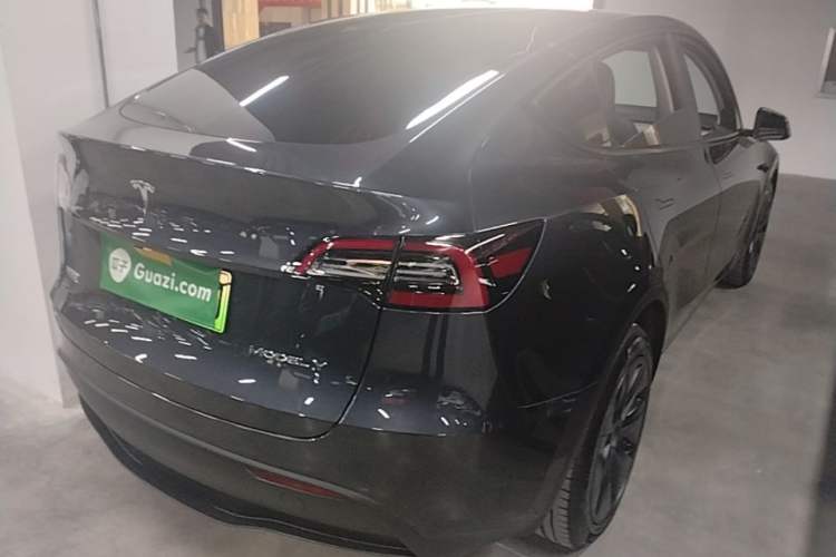 Used Tesla Model Y 2024 Long-Range All-Wheel-Drive Version Rear Right 45 Deg