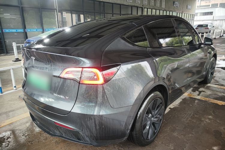 Used Tesla Model Y 2024 Rear-Wheel-Drive Version Rear Right 45 Deg