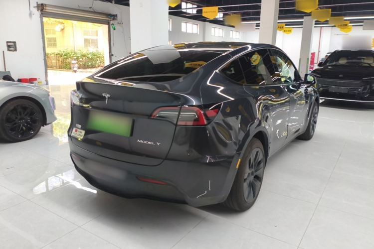 Used Tesla Model Y 2024 Rear-Wheel-Drive Version Rear Right 45 Deg