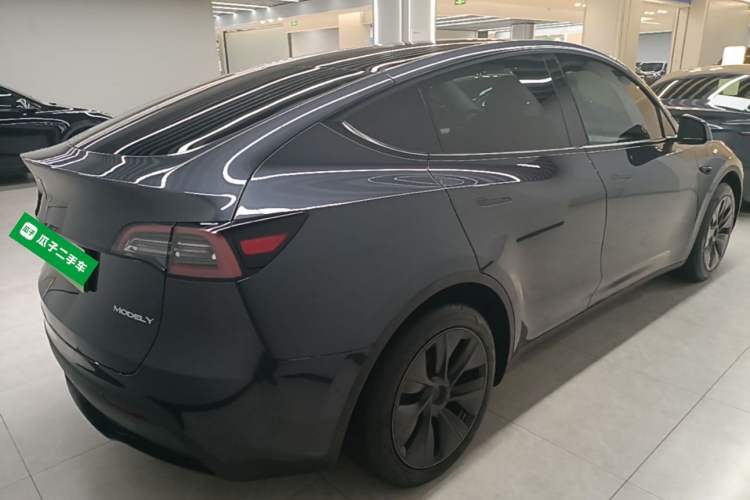 Used Tesla Model Y 2024 Rear-Wheel-Drive Version Rear Right 45 Deg