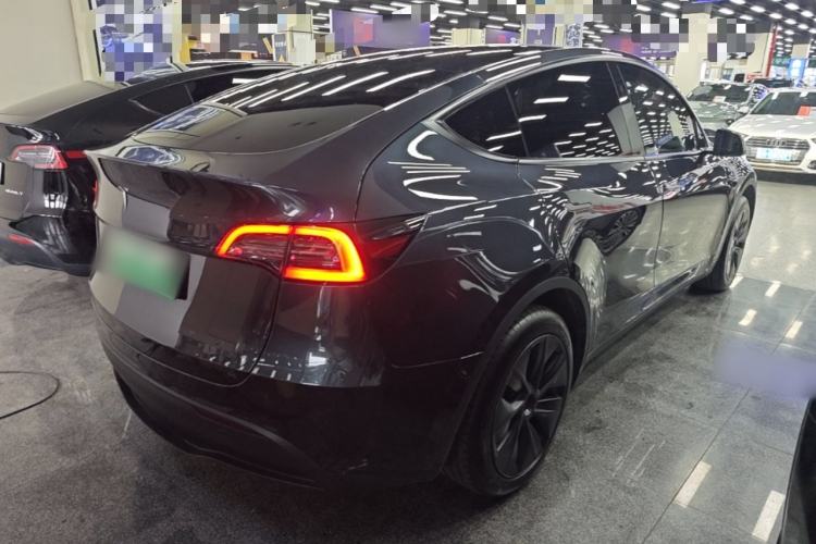 Used Tesla Model Y 2024 Rear-Wheel-Drive Version Rear Right 45 Deg