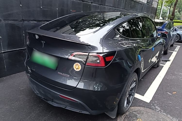 Used Tesla Model Y 2024 Long-Range All-Wheel-Drive Version Rear Right 45 Deg