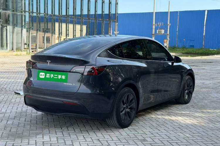 Used Tesla Model Y 2024 Rear-Wheel-Drive Version Rear Right 45 Deg