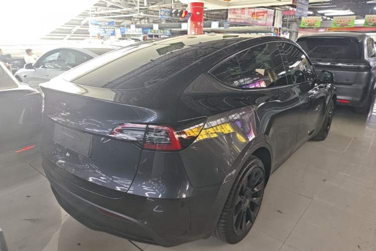 Used Tesla Model Y 2024 Long-Range All-Wheel-Drive Version Rear Right 45 Deg