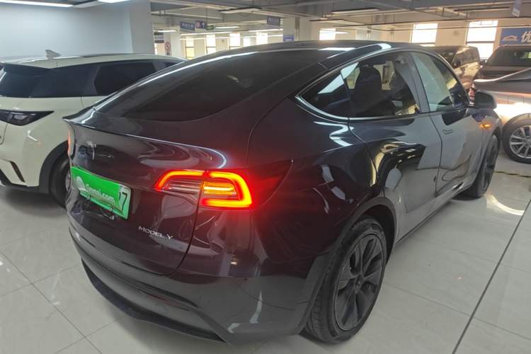 Used Tesla Model Y 2024 Rear-Wheel-Drive Version Rear Right 45 Deg