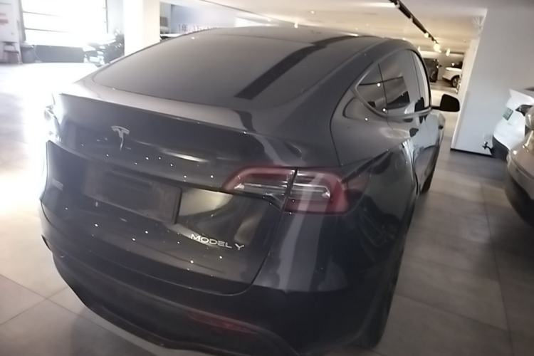 Used Tesla Model Y 2024 Rear-Wheel-Drive Version Rear Right 45 Deg