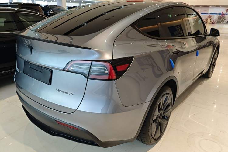 Used Tesla Model Y 2024 Rear-Wheel-Drive Version Rear Right 45 Deg