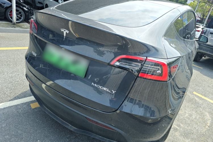 Used Tesla Model Y 2024 Rear-Wheel-Drive Version Rear Right 45 Deg