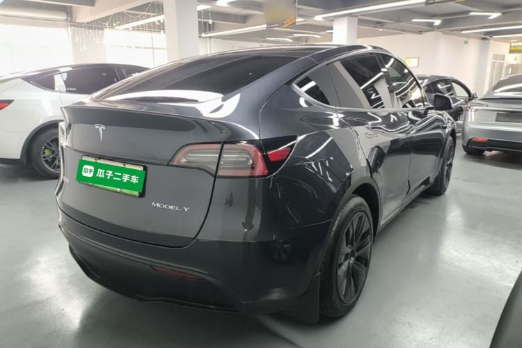 Used Tesla Model Y 2024 Rear-Wheel-Drive Version Rear Right 45 Deg
