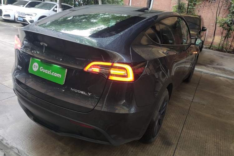 Used Tesla Model Y 2024 Rear-Wheel-Drive Version Rear Right 45 Deg