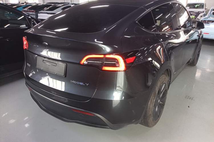 Used Tesla Model Y 2024 Rear-Wheel-Drive Version Rear Right 45 Deg