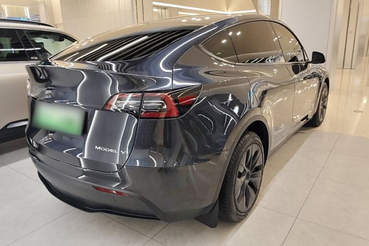 Used Tesla Model Y 2024 Long-Range All-Wheel-Drive Version Rear Right 45 Deg
