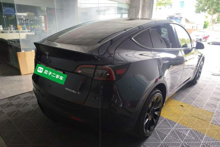 Used Tesla Model Y 2024 Long-Range All-Wheel-Drive Version Rear Right 45 Deg