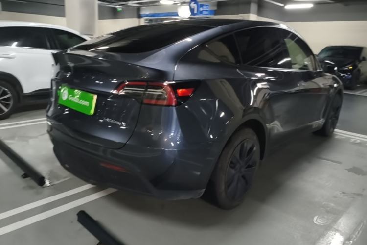 Used Tesla Model Y 2024 Rear-Wheel-Drive Version Rear Right 45 Deg