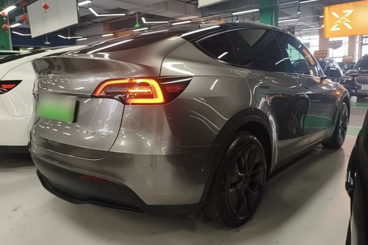 Used Tesla Model Y 2024 Long-Range All-Wheel-Drive Version Rear Right 45 Deg