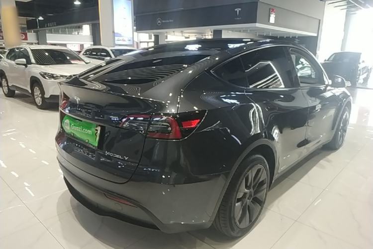 Used Tesla Model Y 2024 Rear-Wheel-Drive Version Rear Right 45 Deg