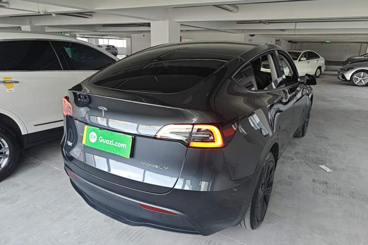 Used Tesla Model Y 2024 Rear-Wheel-Drive Version Rear Right 45 Deg