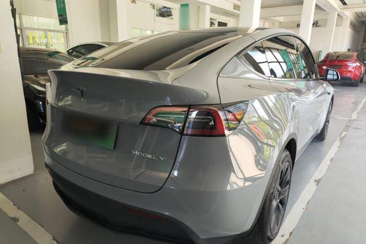 Used Tesla Model Y 2024 Long-Range All-Wheel-Drive Version Rear Right 45 Deg