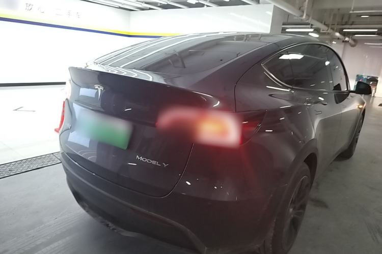 Used Tesla Model Y 2024 Rear-Wheel-Drive Version Rear Right 45 Deg