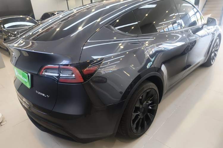 Used Tesla Model Y 2024 Long-Range All-Wheel-Drive Version Rear Right 45 Deg