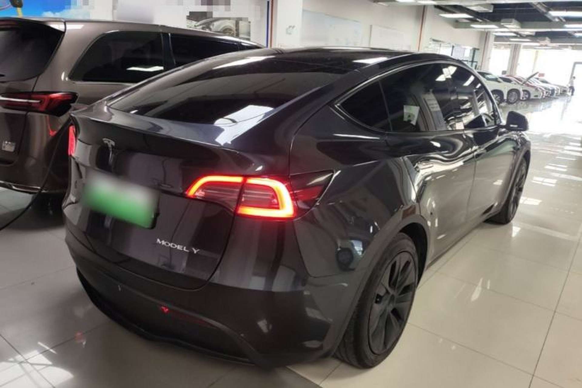 Used Tesla Model Y 2024 Rear-Wheel-Drive Version Rear Right 45 Deg