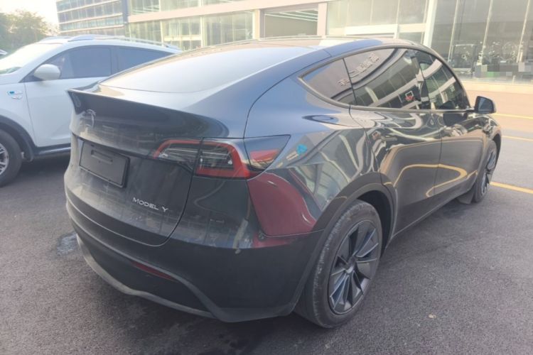 Used Tesla Model Y 2024 Rear-Wheel-Drive Version Rear Right 45 Deg