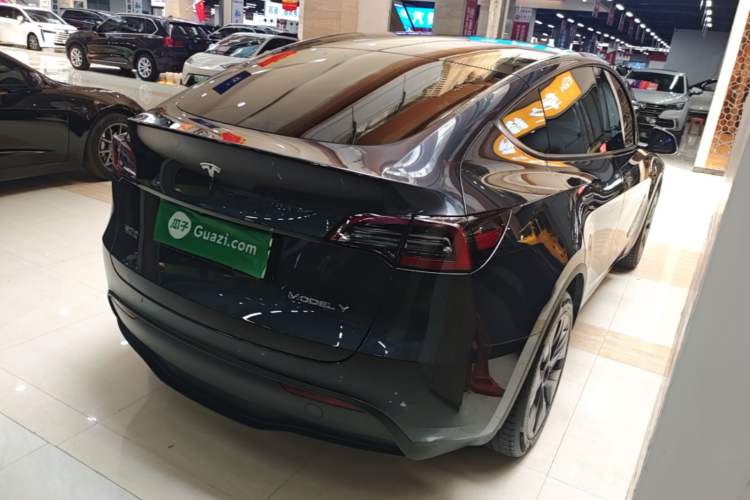 Used Tesla Model Y 2024 Long-Range All-Wheel-Drive Version Rear Right 45 Deg