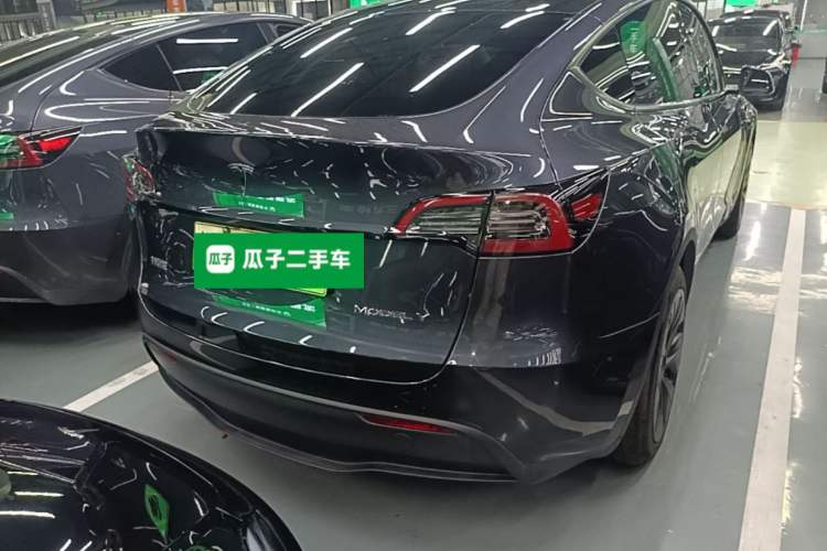 Used Tesla Model Y 2024 Rear-Wheel-Drive Version Rear Right 45 Deg