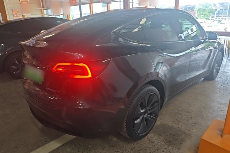 Used Tesla Model Y 2024 Rear-Wheel-Drive Version Rear Right 45 Deg