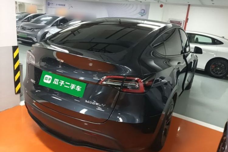 Used Tesla Model Y 2024 Rear-Wheel-Drive Version Rear Right 45 Deg