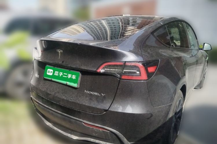 Used Tesla Model Y 2024 Long-Range All-Wheel-Drive Version Rear Right 45 Deg
