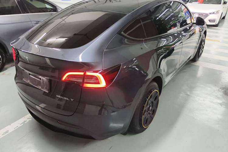 Used Tesla Model Y 2024 Rear-Wheel-Drive Version Rear Right 45 Deg