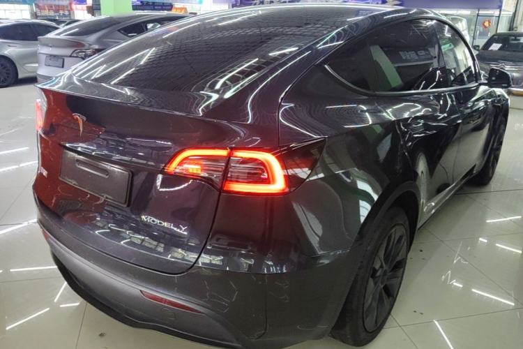 Used Tesla Model Y 2024 Rear-Wheel-Drive Version Rear Right 45 Deg