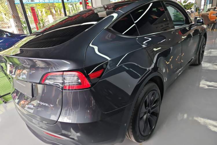 Used Tesla Model Y 2024 Rear-Wheel-Drive Version Rear Right 45 Deg