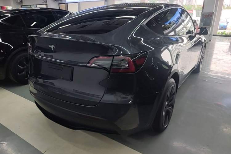 Used Tesla Model Y 2024 Rear-Wheel-Drive Version Rear Right 45 Deg