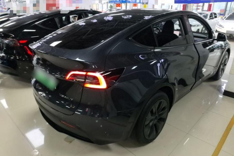 Used Tesla Model Y 2024 Rear-Wheel-Drive Version Rear Right 45 Deg