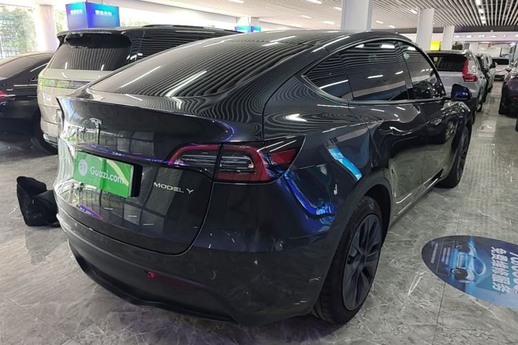 Used Tesla Model Y 2024 Rear-Wheel-Drive Version Rear Right 45 Deg