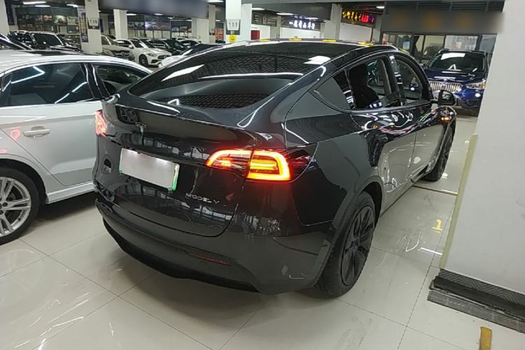 Used Tesla Model Y 2024 Rear-Wheel-Drive Version Rear Right 45 Deg