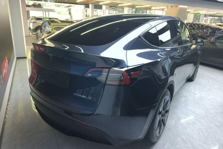 Used Tesla Model Y 2024 Rear-Wheel-Drive Version Rear Right 45 Deg